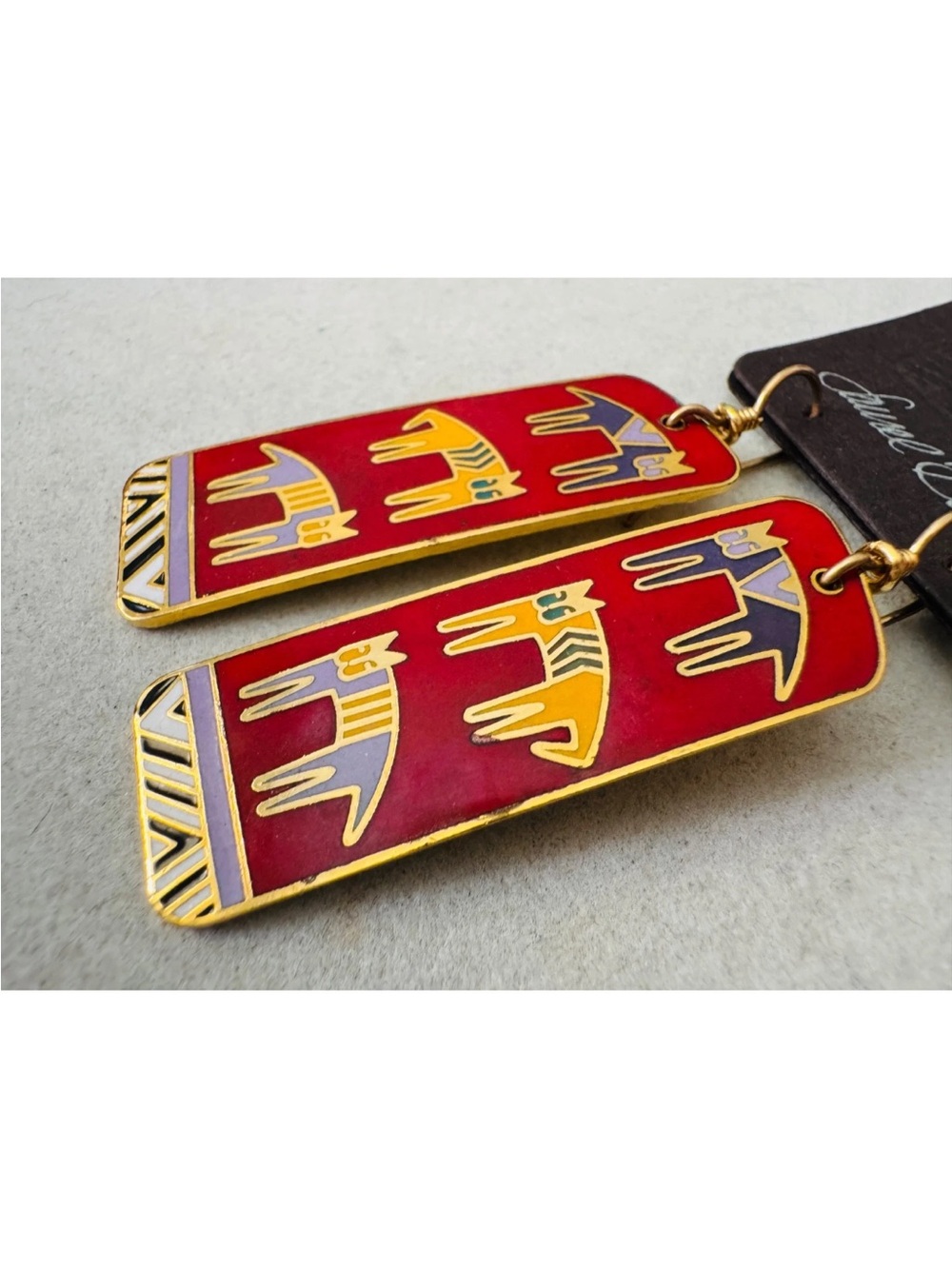 Vintage 1990 Laurel Burch Red HIEROGLYPHIC CATS Pierced Earrings on Orig. Card - Picture 9 of 11